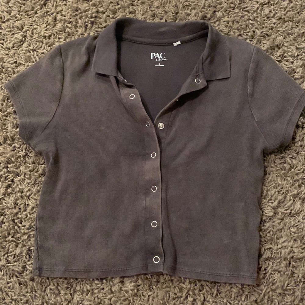 Dark brown t-shirt